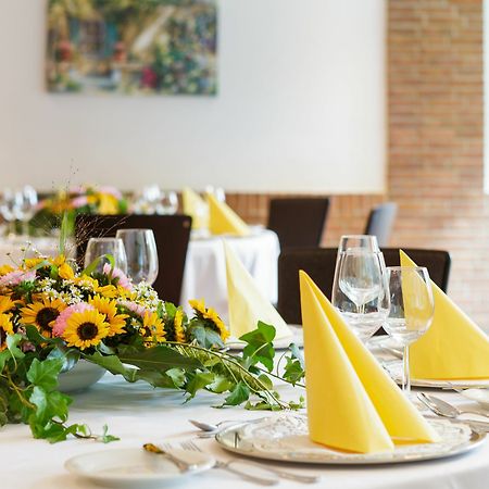 Messehotel Koeln-Deutz Екстериор снимка