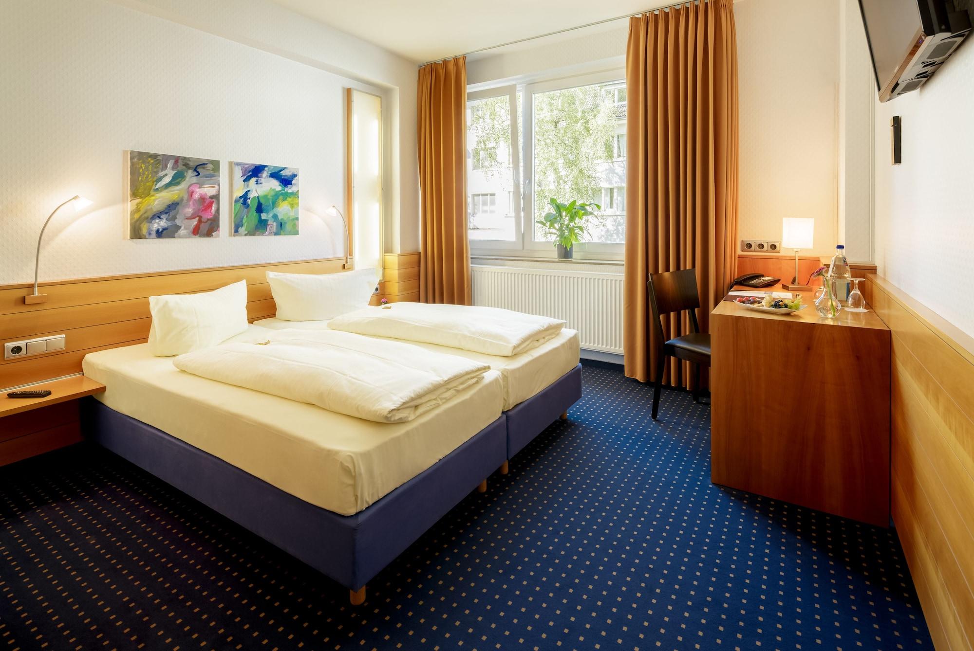 Messehotel Koeln-Deutz Екстериор снимка