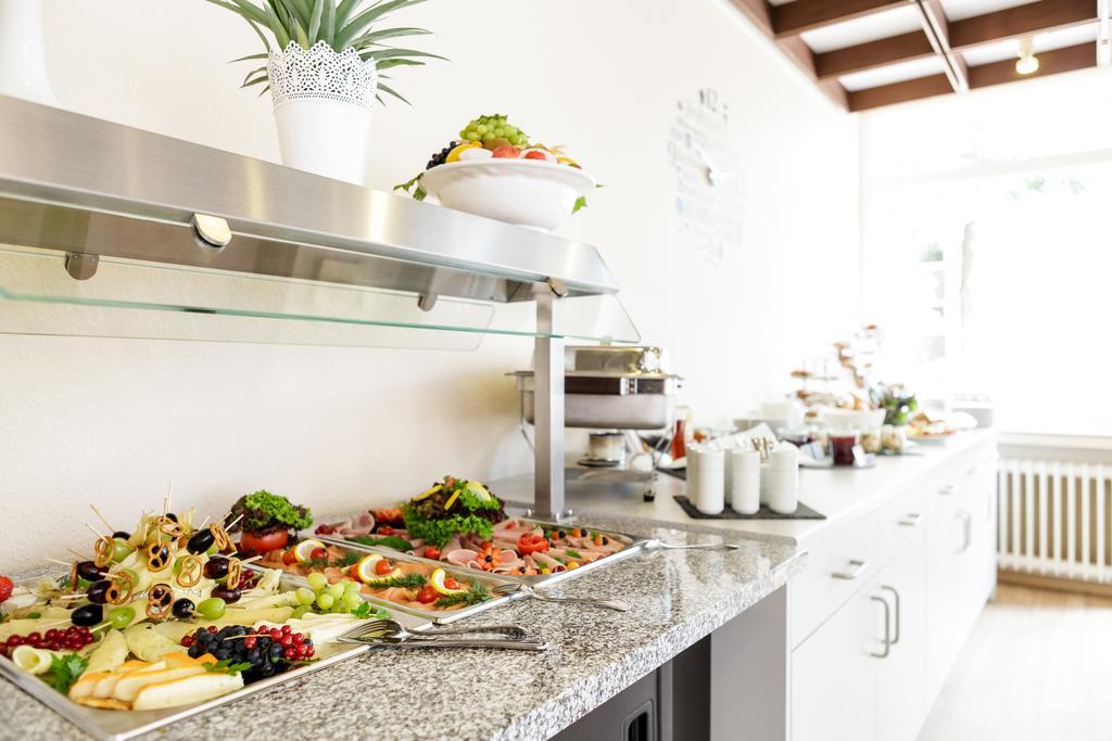 Messehotel Koeln-Deutz Екстериор снимка