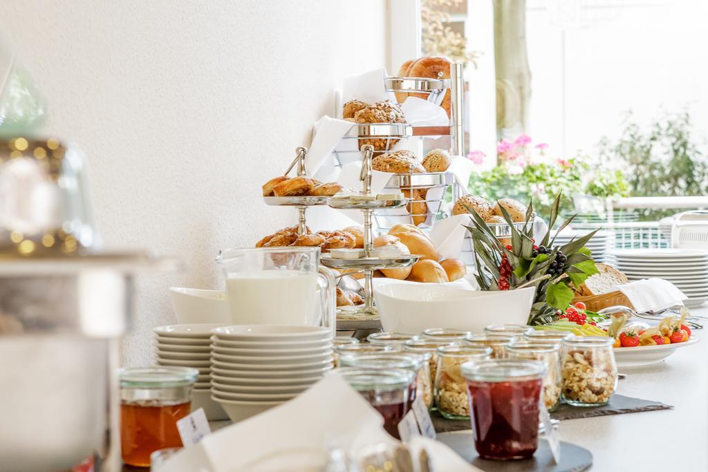Messehotel Koeln-Deutz Екстериор снимка