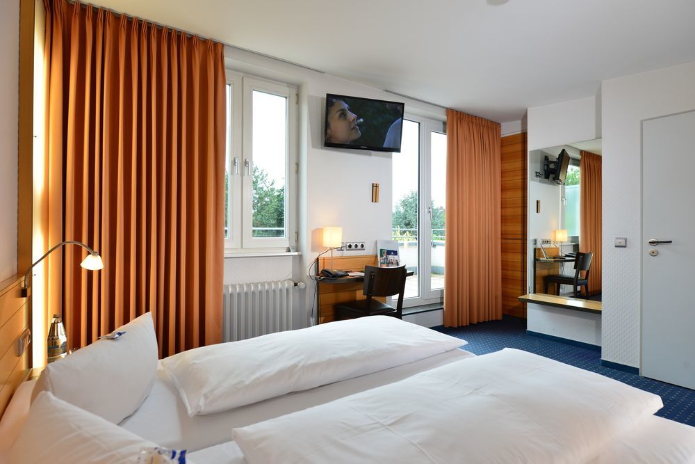 Messehotel Koeln-Deutz Екстериор снимка