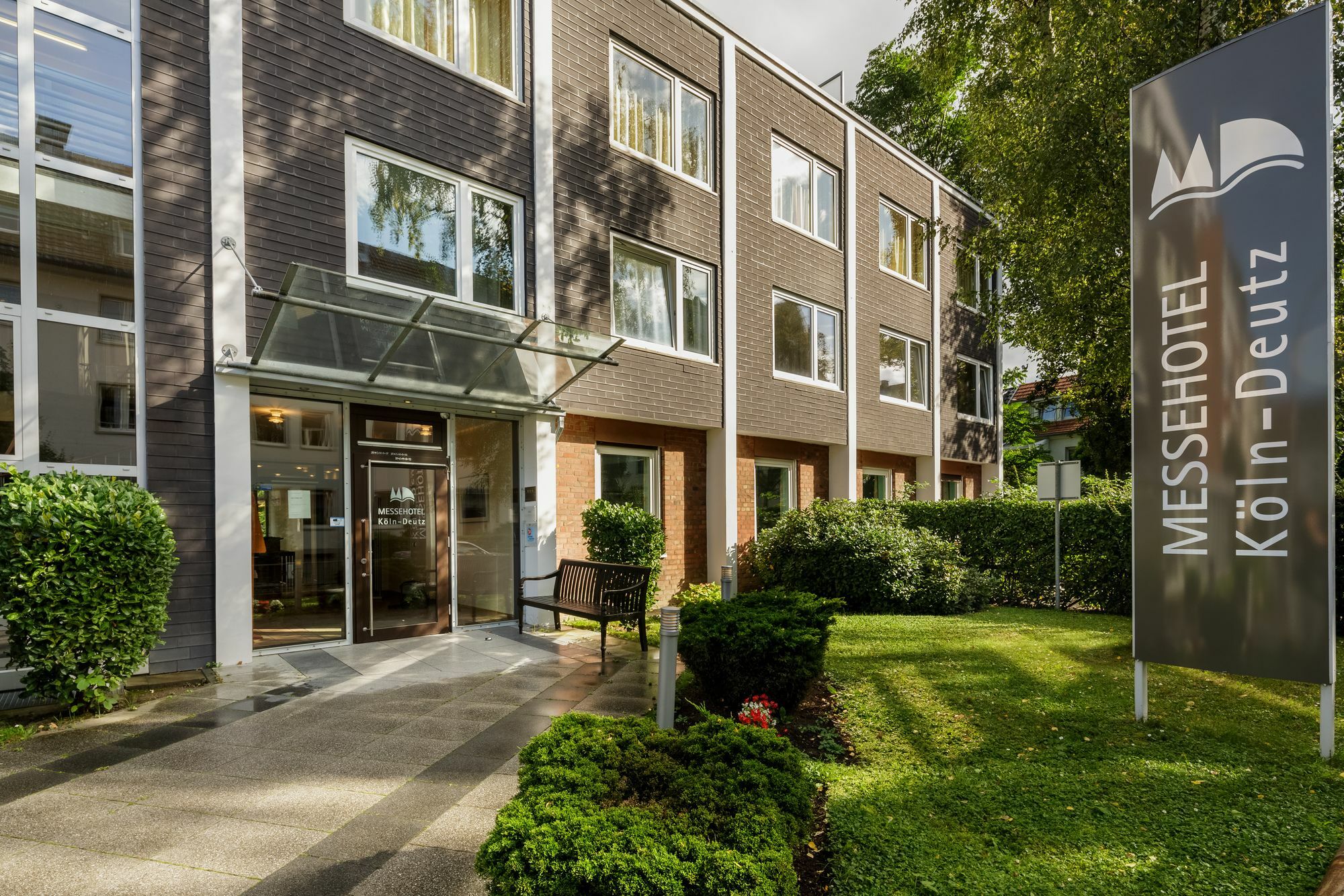 Messehotel Koeln-Deutz Екстериор снимка
